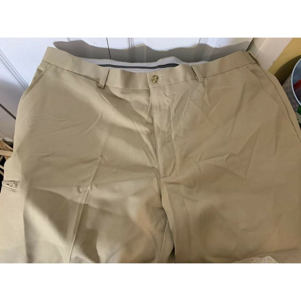 PGA Tour Golf Shorts‎ Men's 42 x 9.5 Inches Inseam Khaki Zip Side Pocket